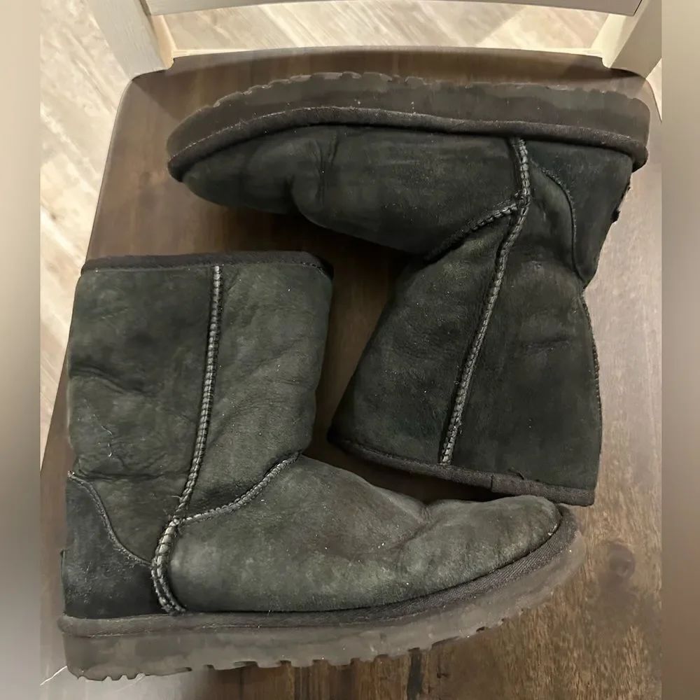 Ugg Classic Short II black size 8 - Picture 3 of 7
